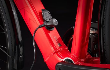 Alternative view of Trek FX+ 2 Viper Red 252Wh
