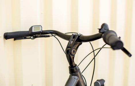 Alternative view of Trek District+ 1 Dam Midstep Grey 400Wh
